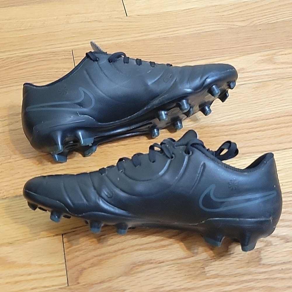 Nike Soccer Cleats - Women's size 6.5